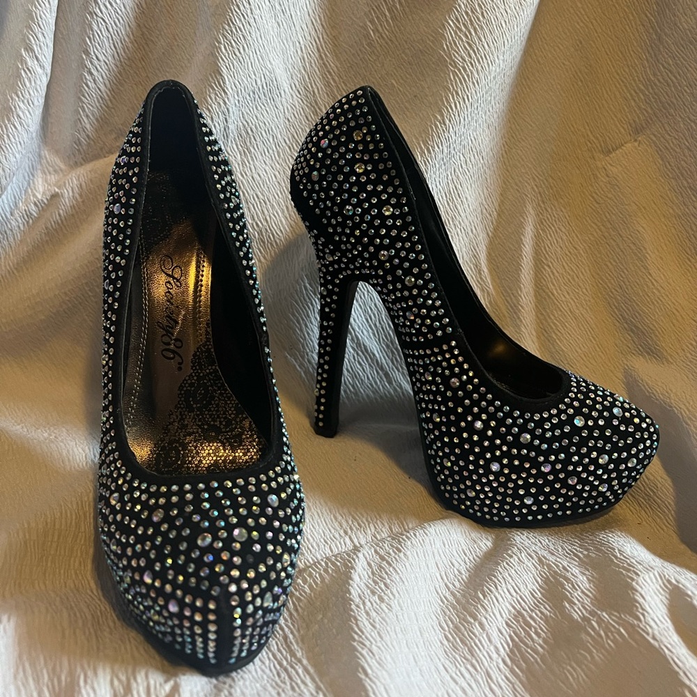 homecoming heels ✨